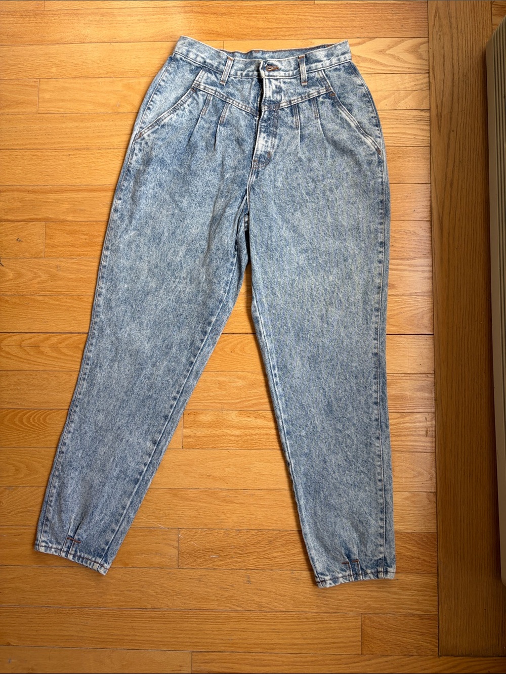 Vintage Pleated Mom Jeans from 80’s Acid Wash
